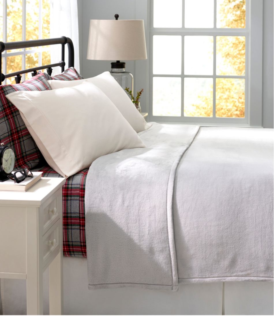 L.L.Bean | Wicked Cozy Light Blanket